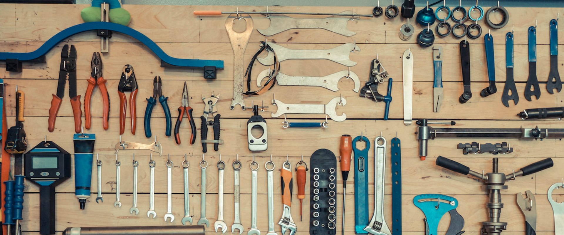 Who makes best hand tools?