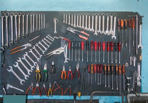 How many types of hand tools?